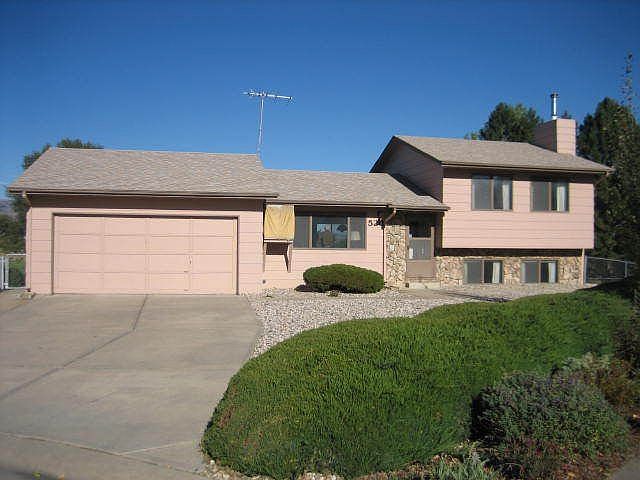 Great cul de sac location, 2+ car garage. new roof & windows