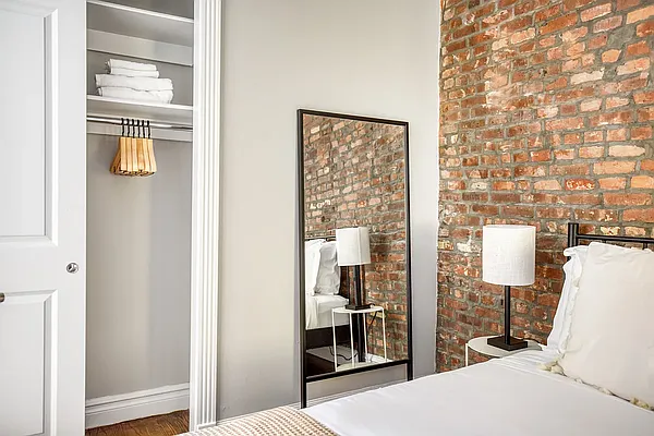 Rented by REAL New York | media 7