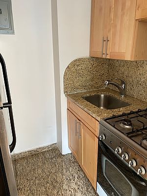 5th image of 311 E 50th St APT 6F