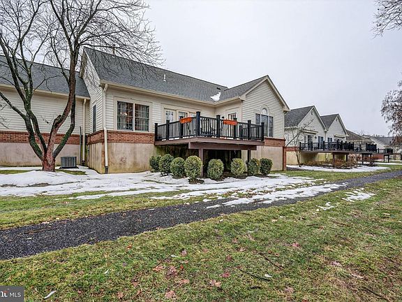 2nd image of 13 Hedge Row Rd