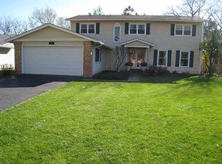 67 Hastings Ave, Elk Grove Village, IL 60007