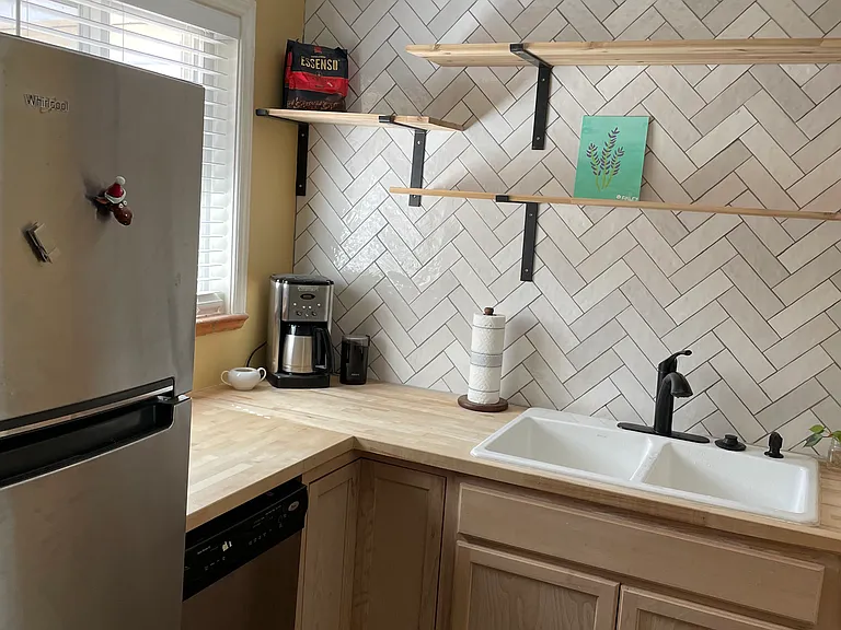 1054 Leyden St — Photo 13