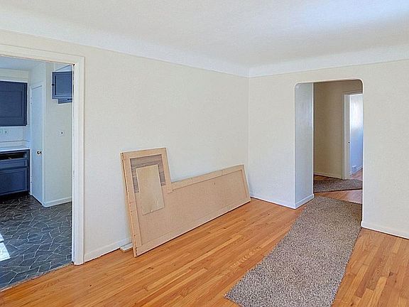 3rd image of 17431 Beech Daly Rd