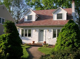 174 Adams Ave, River Edge, NJ 07661