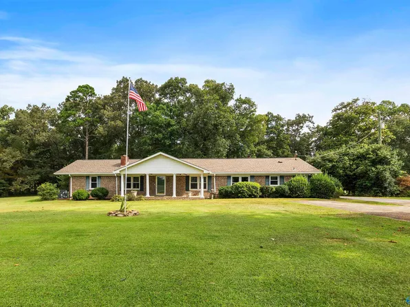 247 Willow Tree Ln, Union Grove, AL 35175