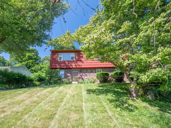 7 Mirijo Road, Danbury, CT 06811