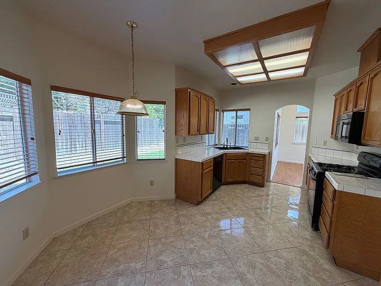 8868 Chadbury Pl — Photo 7