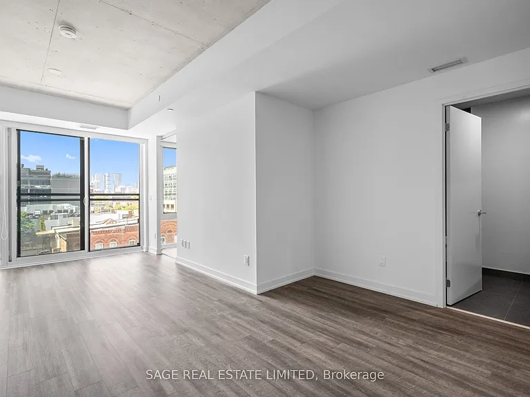 665 Queen St E #514 — Photo 5