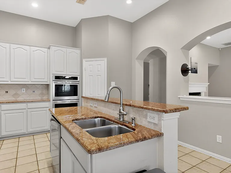 3513 San Paula Dr — Photo 18