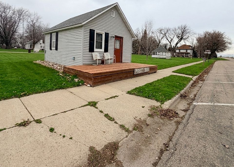 1st image of 351 Main St