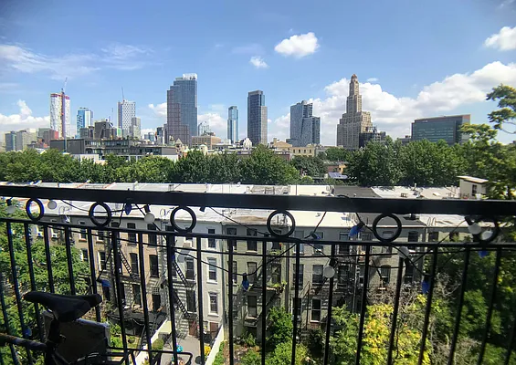 Rented by Highline Residential | media 37