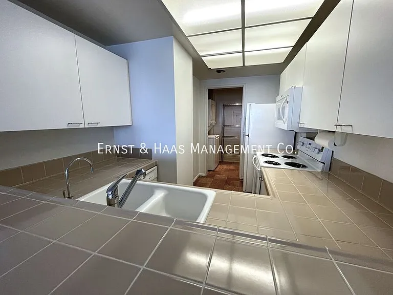 525 E Seaside Way #1806 — Photo 10