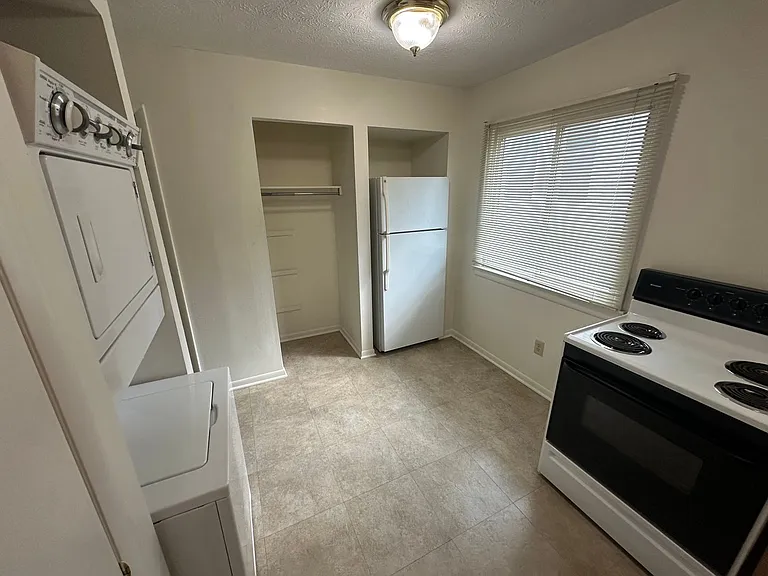 Wyandotte Ave 416 MLR — Photo 14