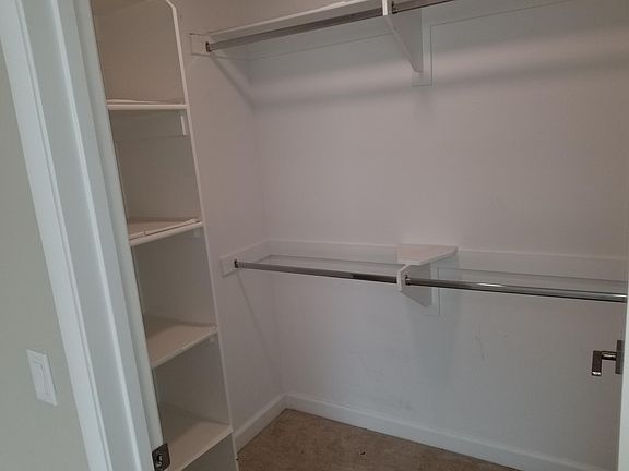 5th image of 10844 Bloomfield St #307