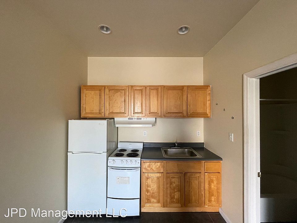 2nd image of 2118 E Ontario St #10092481
