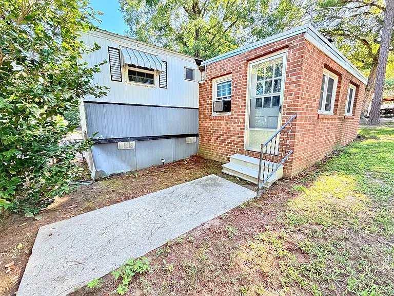 12 Martin Ln — Photo 11