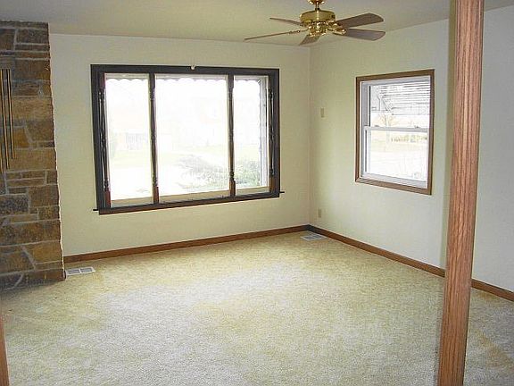 3rd image of 4405 W Howard Ave