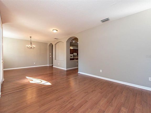 5th image of 9027 Pinebreeze Dr