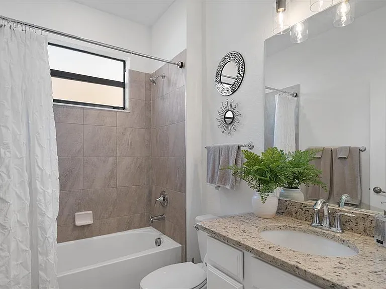 6523 Clairborne Ln — Photo 58