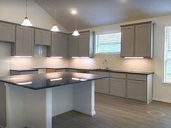 4th image of 280 County Road 3081