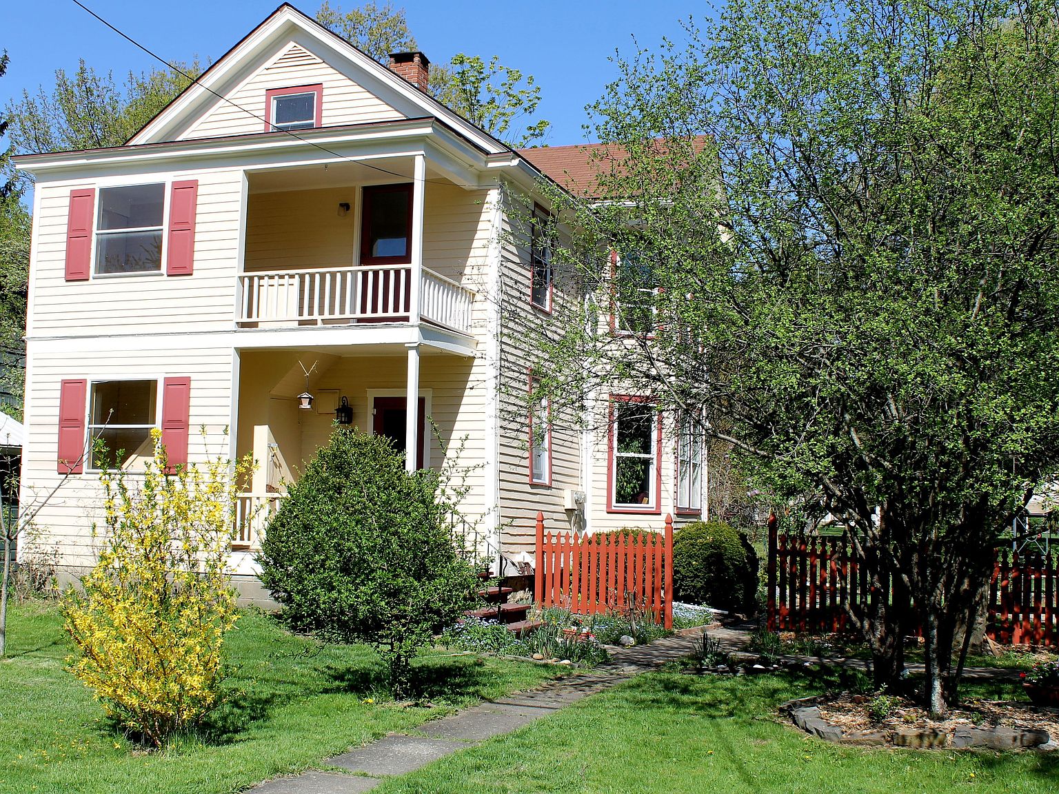 35 Washington Ave, Round Lake, NY 12151 Zillow