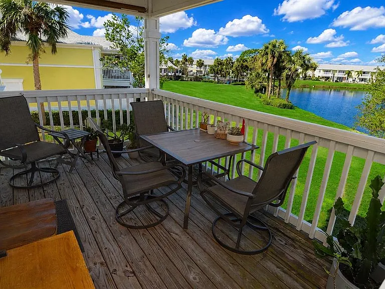 121 Seahorse Dr SE #C — Photo 50