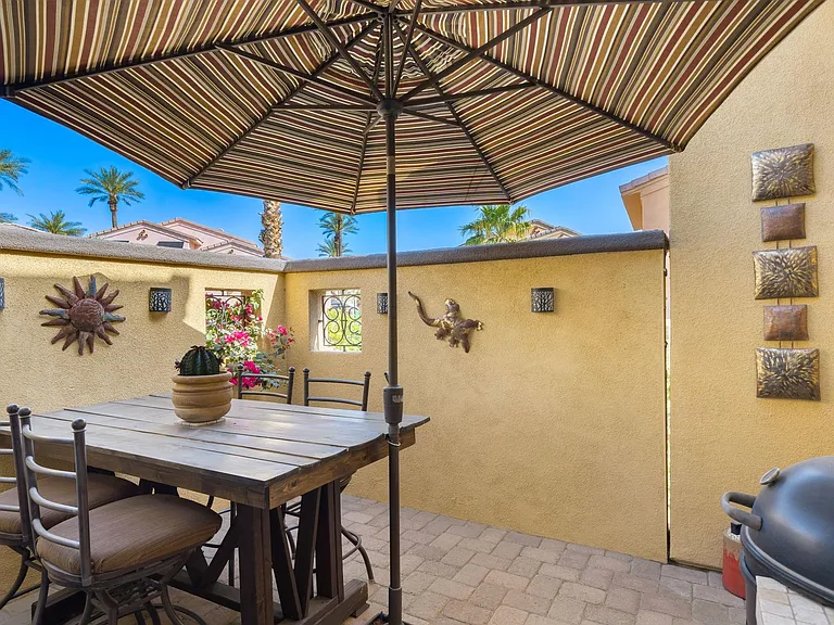 52230 Desert Spoon Ct — Photo 41