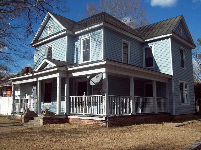 1st image of 524 Hammond St