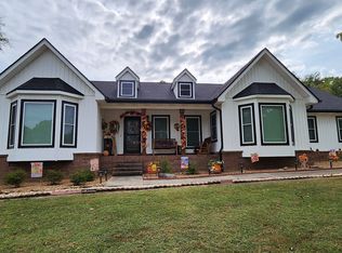 7410 Pleasant Valley Rd, Corryton, TN 37721