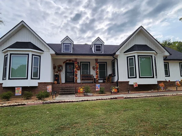 7410 Pleasant Valley Rd, Corryton, TN 37721
