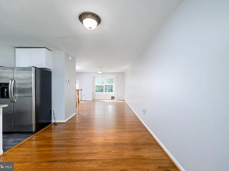 105 Brenwick Ct — Photo 13