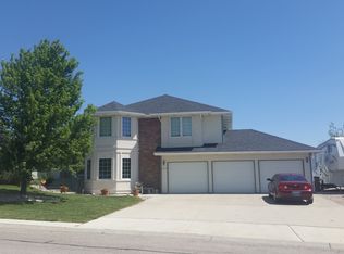 2319 Bluffs Ridge Dr, Gillette, WY 82718
