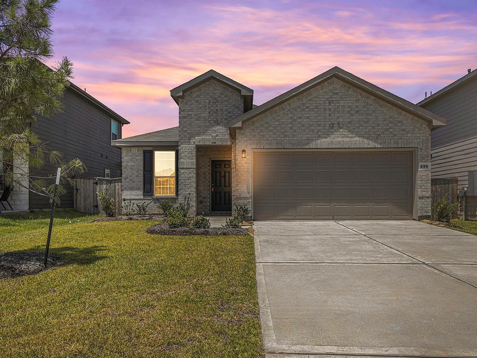 4 bed, 2.0 bath, 1682 sqft, $1,875 — Photo 1