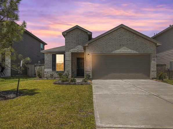 235 Pine Cavern Dr, Willis, TX 77378