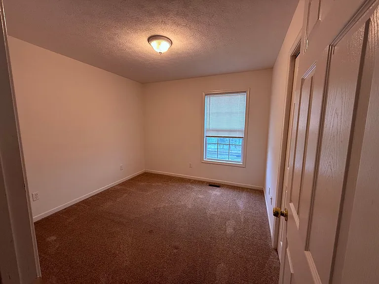 10 Station Ln NE — Photo 10
