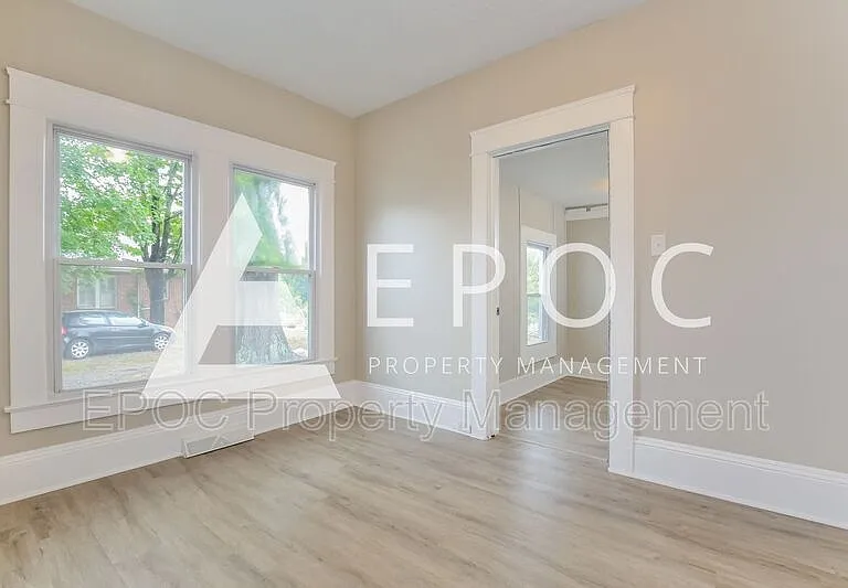 1100 Elwell Ave — Photo 10