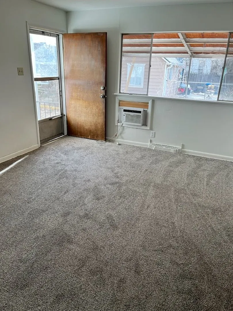Building Photo - 1537 W Byers Pl
