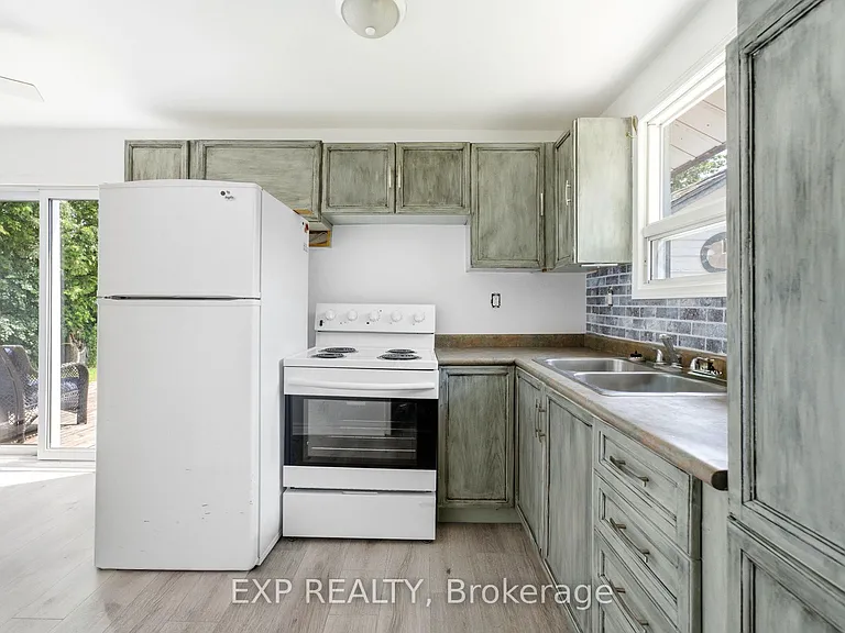 125 Cronsberry Rd — Photo 12