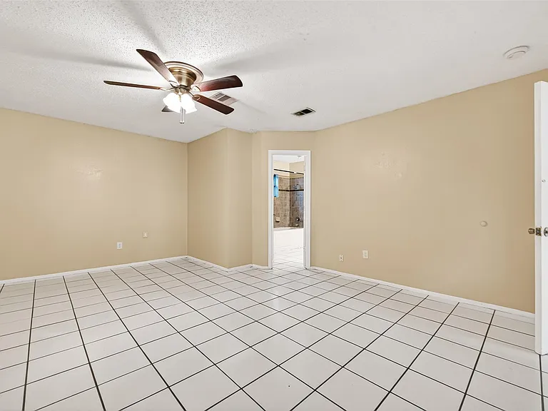 7422 Cortes Dr — Photo 28