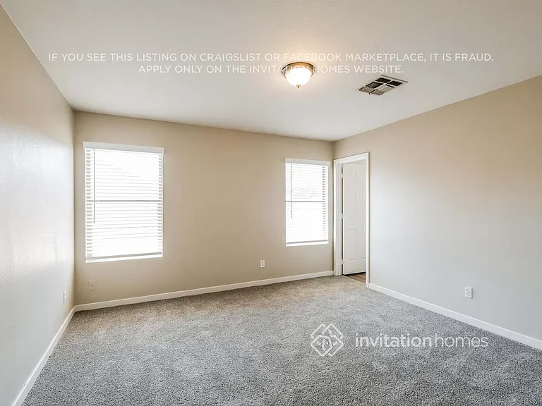 12648 N Main St — Photo 10