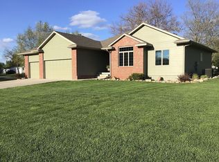 601 Millard Ave, Creighton, NE 68729