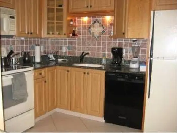 5287 Inwood Dr, Delray Beach, FL 33484