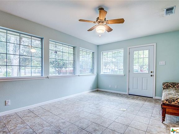 5th image of 730 Fair Ln