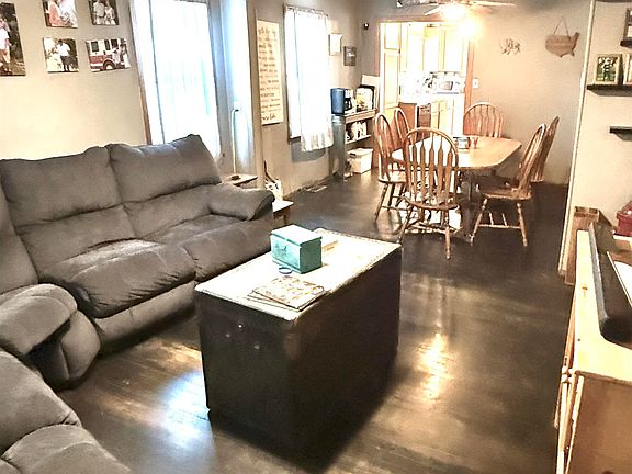 2nd image of 419 W 2nd Ave