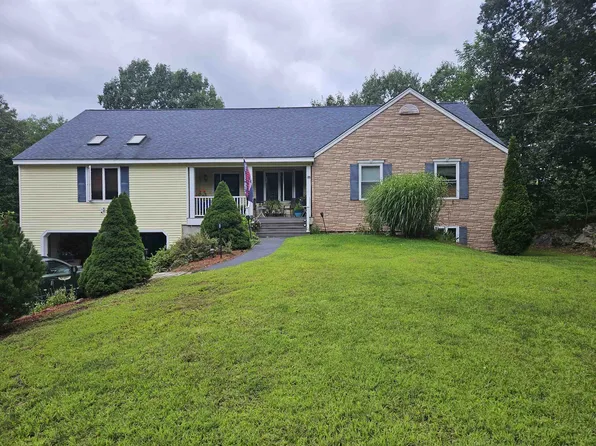 10 First Street, Sandown, NH 03873-2445