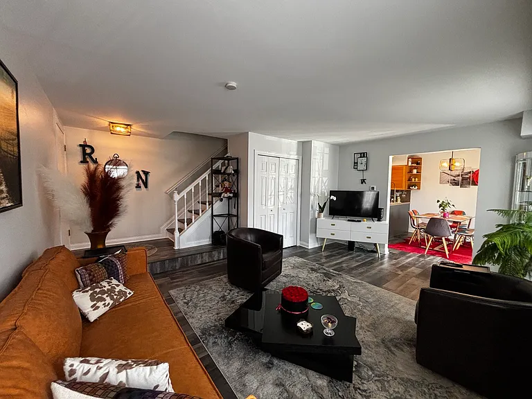 353 S Whispering Hills Dr #B — Photo 7