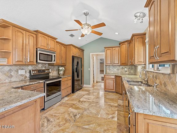 4th image of 2598 Spruce Creek Blvd