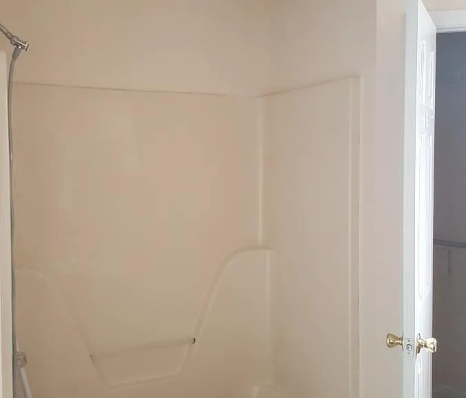 8310 Creek Front Dr — Photo 3