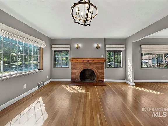 5th image of 1424 Dearborn St