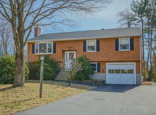 21 Meadowvale Rd, Burlington, MA 01803